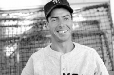 This Day In Baseball - On November 21, 1934 — The Yankees purchase Joe  DiMaggio from San Francisco of the Pacific Coast League. The son of Italian  immigrants will be one of