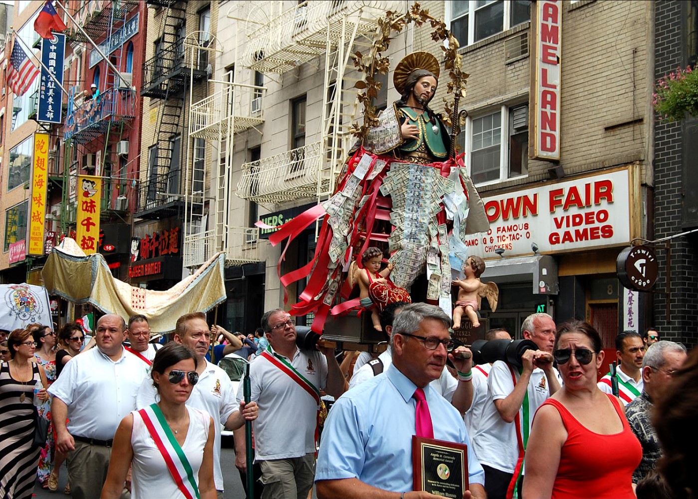 we-the-italians-the-oldest-italian-feast-in-new-york-city-s-manhattan