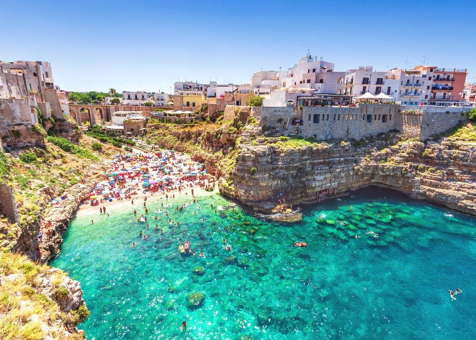 we-the-italians-19-best-coastal-towns-in-italy-to-visit-for-a-beach